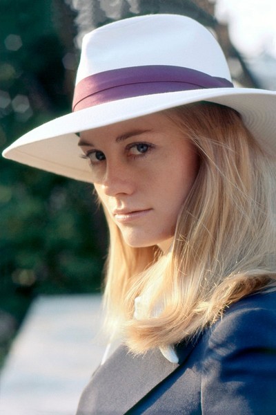 Cybill Shepherd